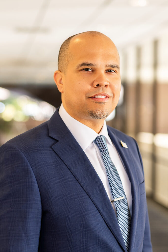 Dr. Scott W. Thayer